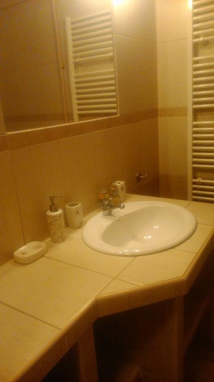 Hotel Домбовар Номер фото